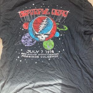 Women’s ungrateful dead t-shirt